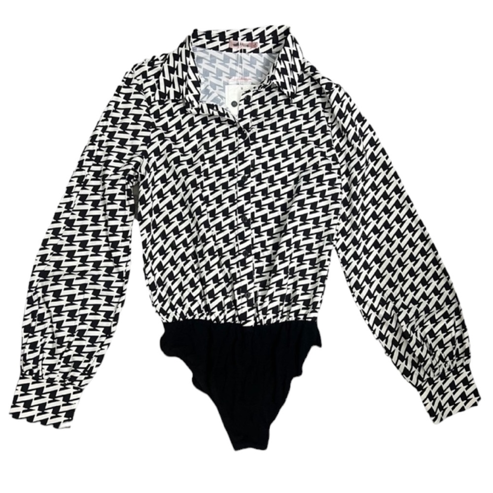 SkyLar Rose Black & White Print Long Sleeve Bodysuit - Size Medium